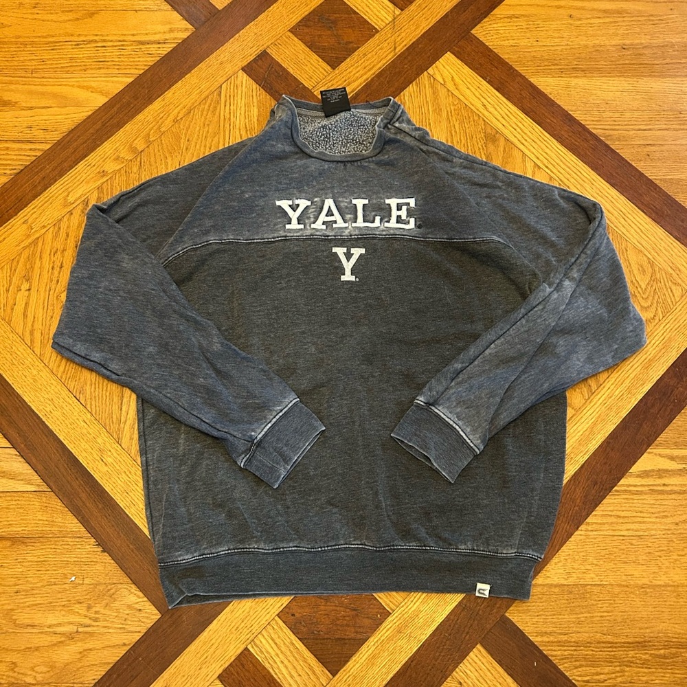 Colosseum YALE Men's Sweater